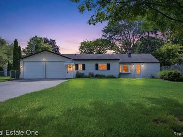 3003 Longview Avenue , Rochester Hills, MI 48307