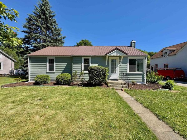 206 W Prairie Street, Leesburg, IN 46538