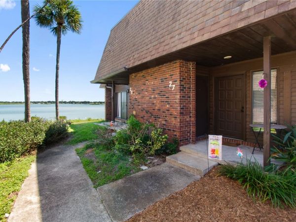 1836 N CRYSTAL LAKE DRIVE , Unit 27, LAKELAND, FL 33801