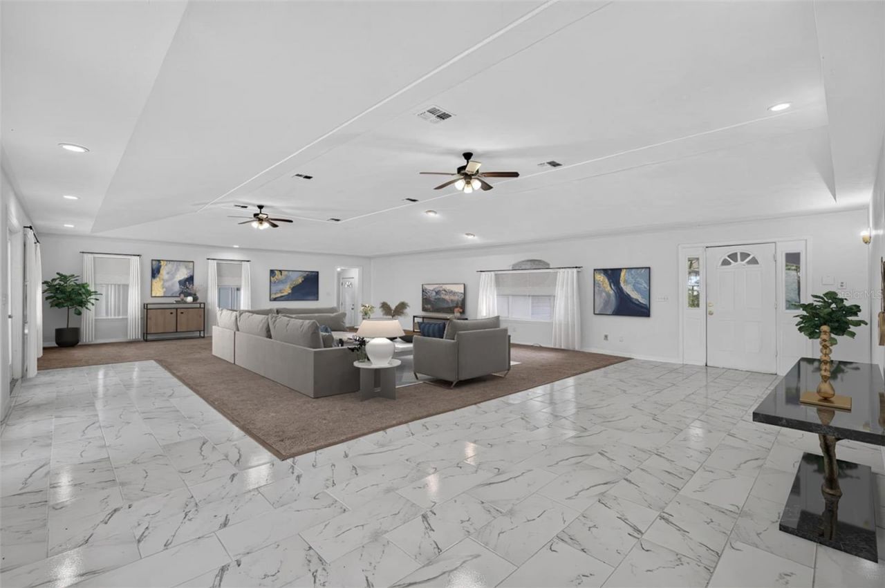 157 W Grandview Drive , East Palatka, FL 32131 Photo