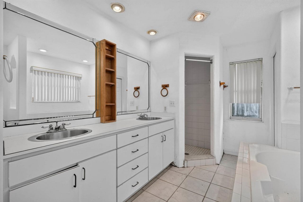 157 W Grandview Drive , East Palatka, FL 32131 Photo
