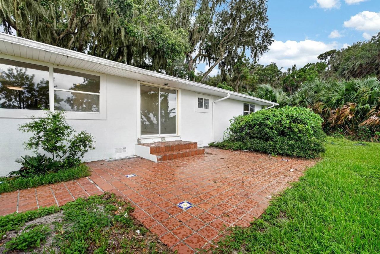 157 W Grandview Drive , East Palatka, FL 32131 Photo