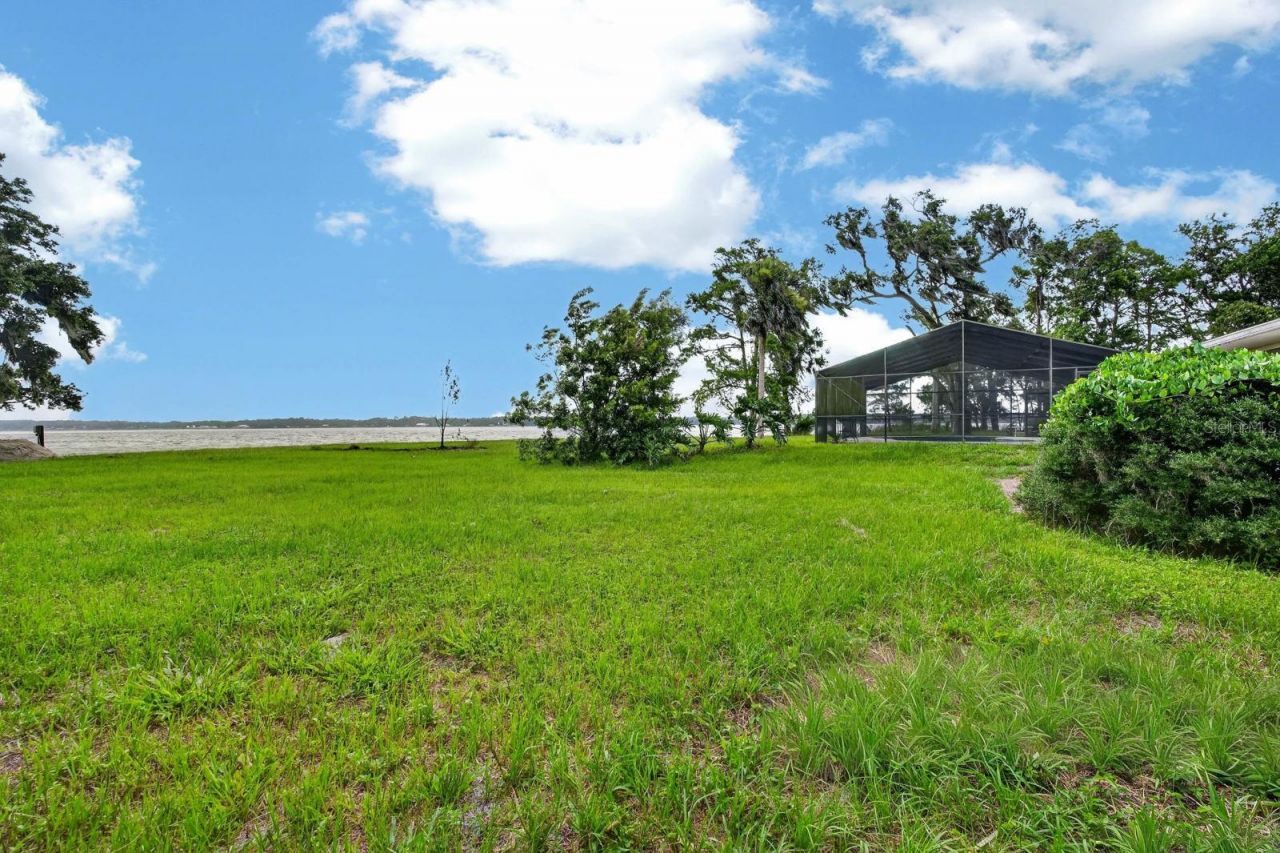 157 W Grandview Drive , East Palatka, FL 32131 Photo