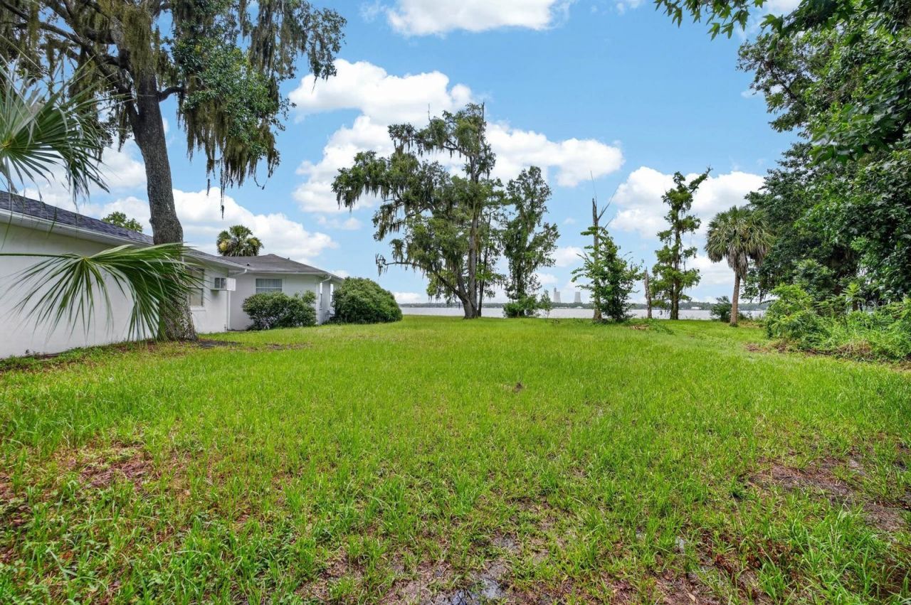 157 W Grandview Drive , East Palatka, FL 32131 Photo