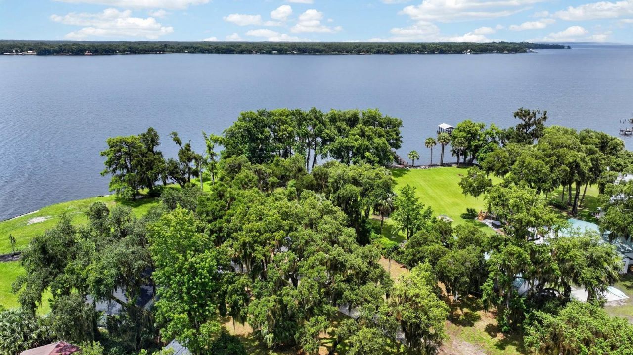 157 W Grandview Drive , East Palatka, FL 32131 Photo