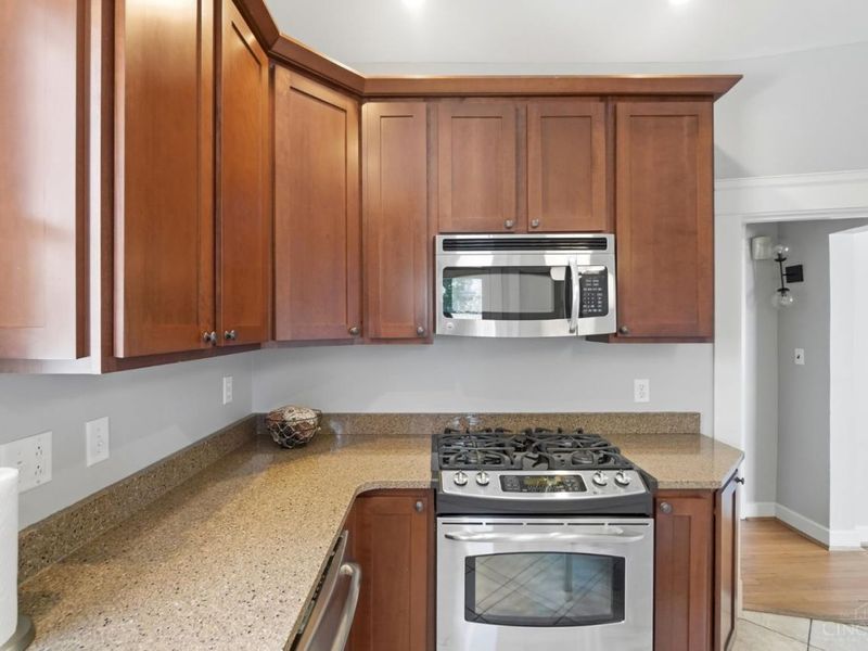2806 Madison Road, Cincinnati, OH 45209 Photo 14