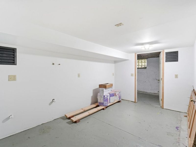2806 Madison Road, Cincinnati, OH 45209 Photo 34