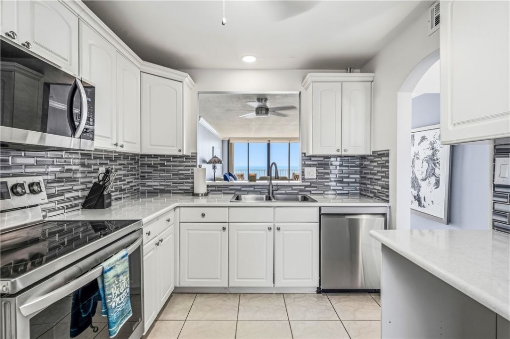 3200 N Highway A1a, Unit 1105, Fort Pierce, FL 34949 Photo