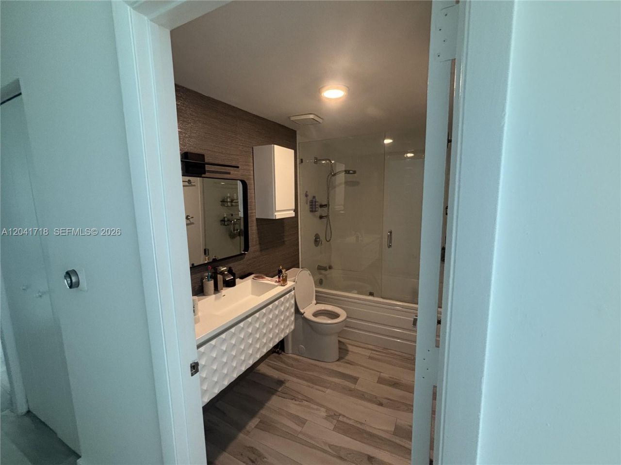 690 SW 1st Ct, Unit 2124, Miami, FL 33130 Photo