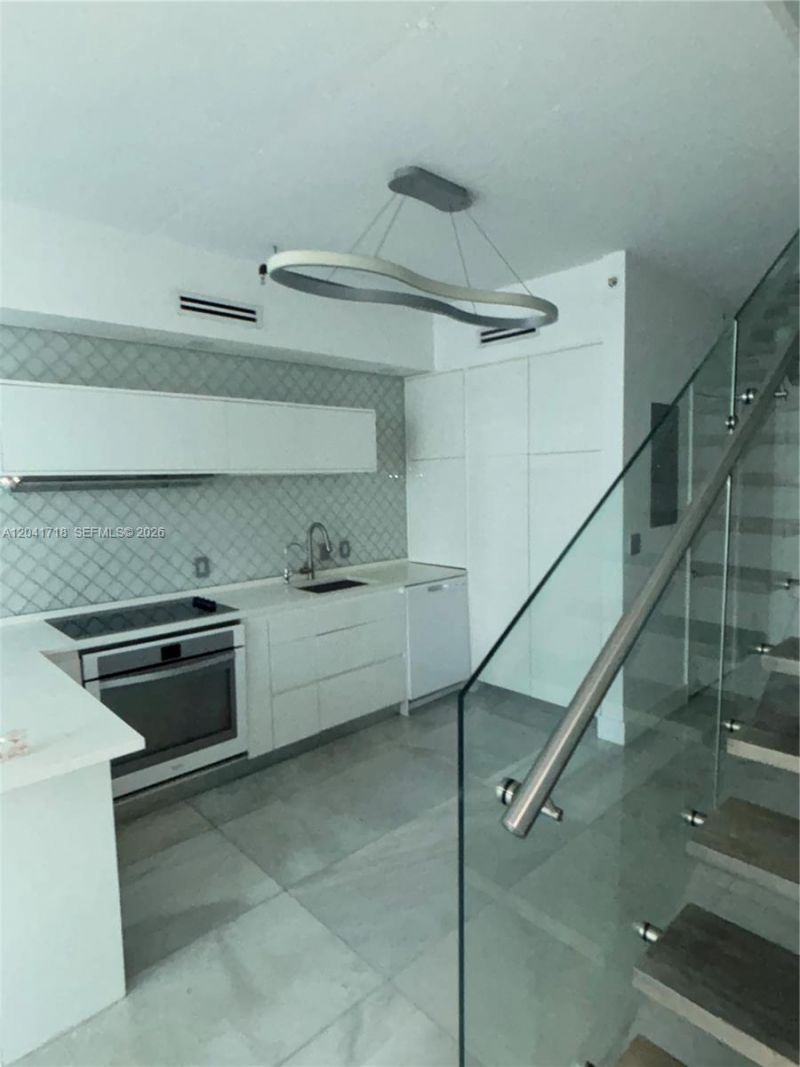 690 SW 1st Ct, Unit 2124, Miami, FL 33130 Photo