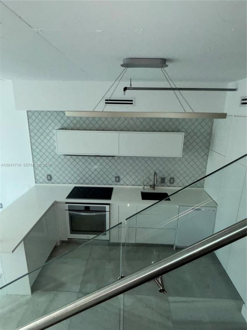 690 SW 1st Ct, Unit 2124, Miami, FL 33130 Photo
