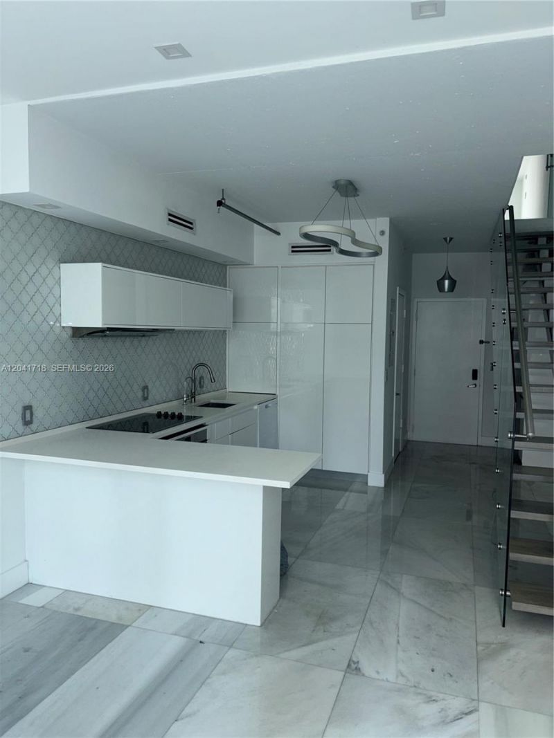 690 SW 1st Ct, Unit 2124, Miami, FL 33130 Photo