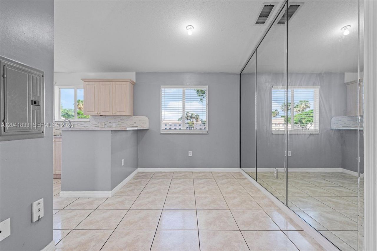 1261 SE 27th St , Unit 201, Homestead, FL 33035 Photo