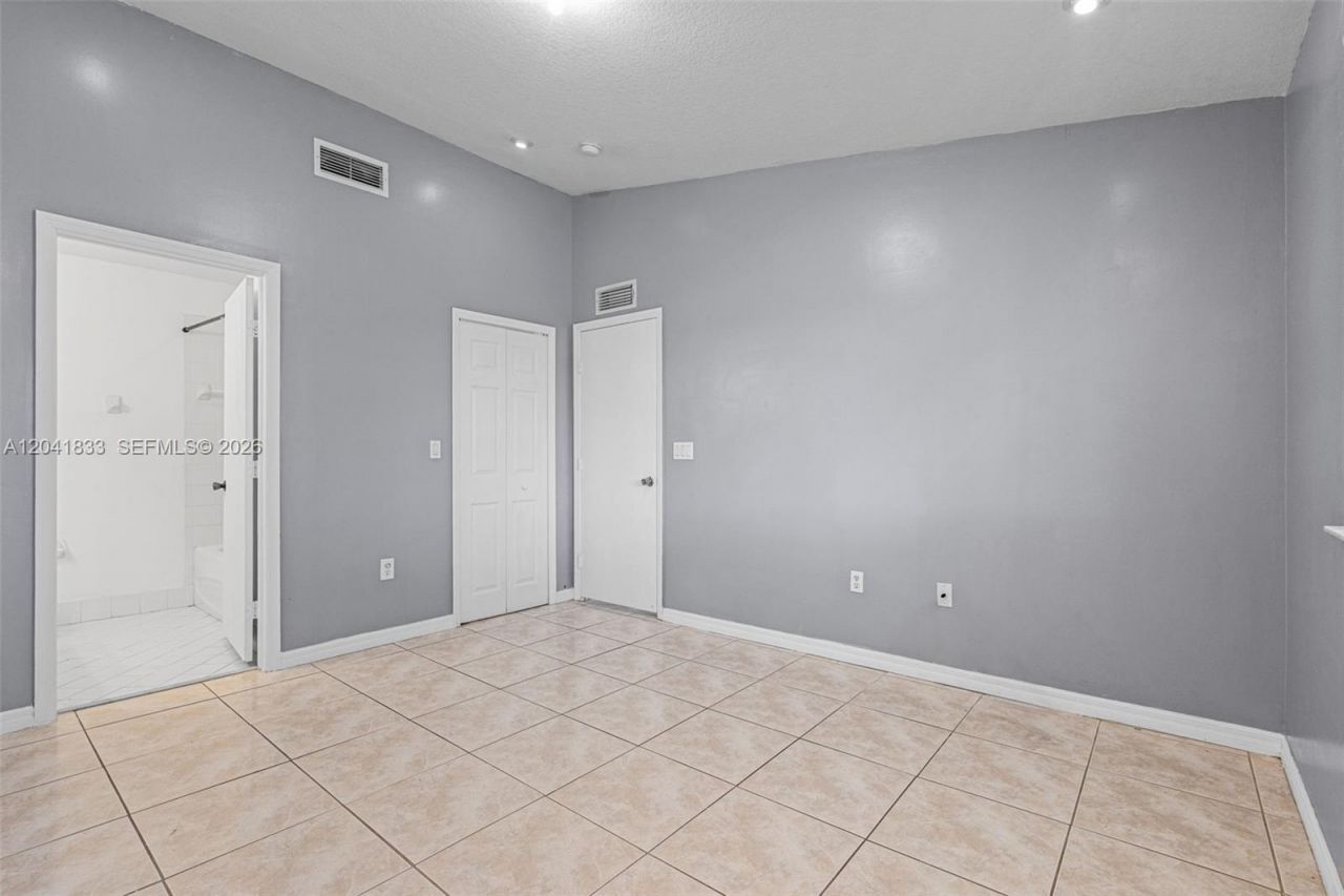 1261 SE 27th St , Unit 201, Homestead, FL 33035 Photo