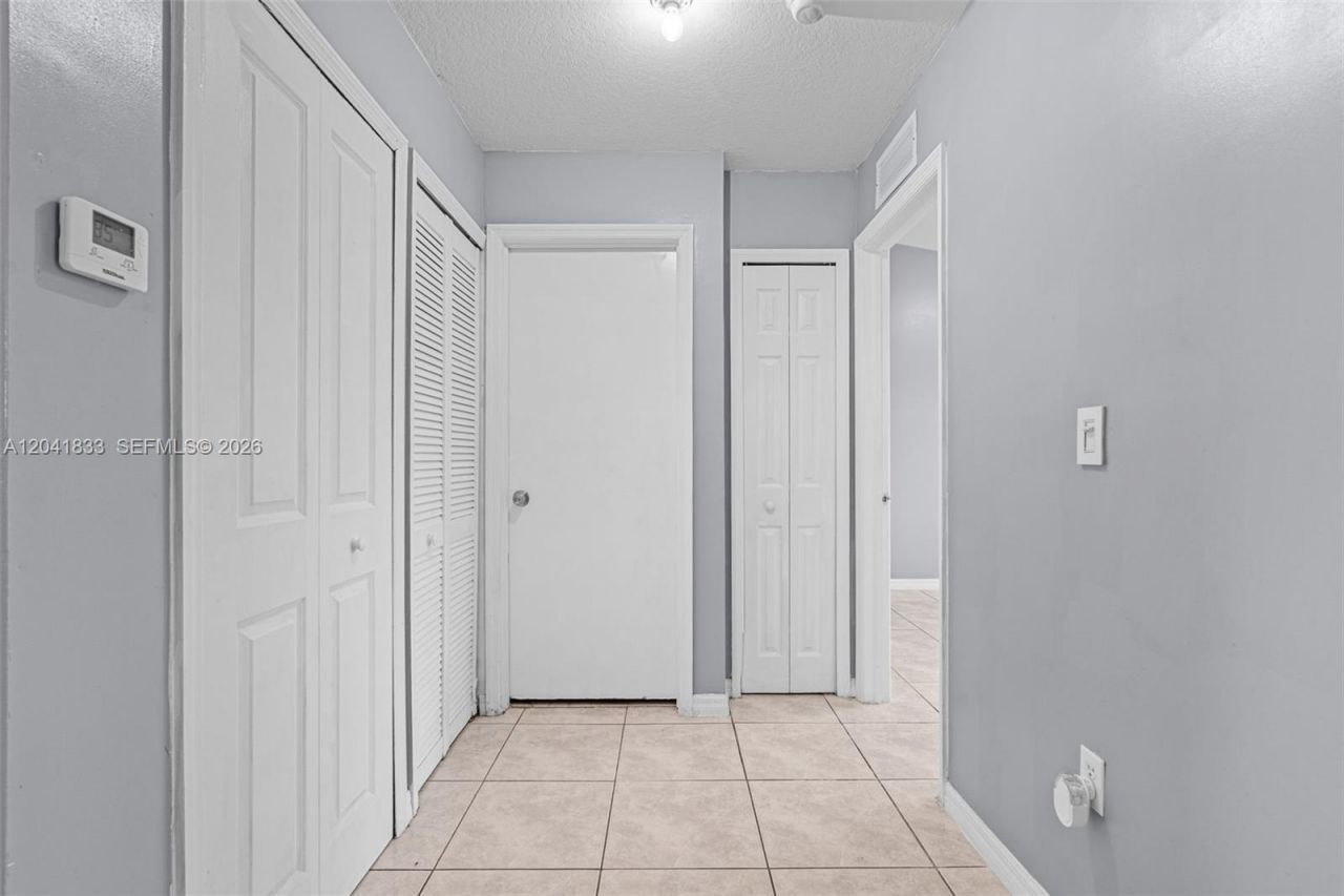 1261 SE 27th St , Unit 201, Homestead, FL 33035 Photo