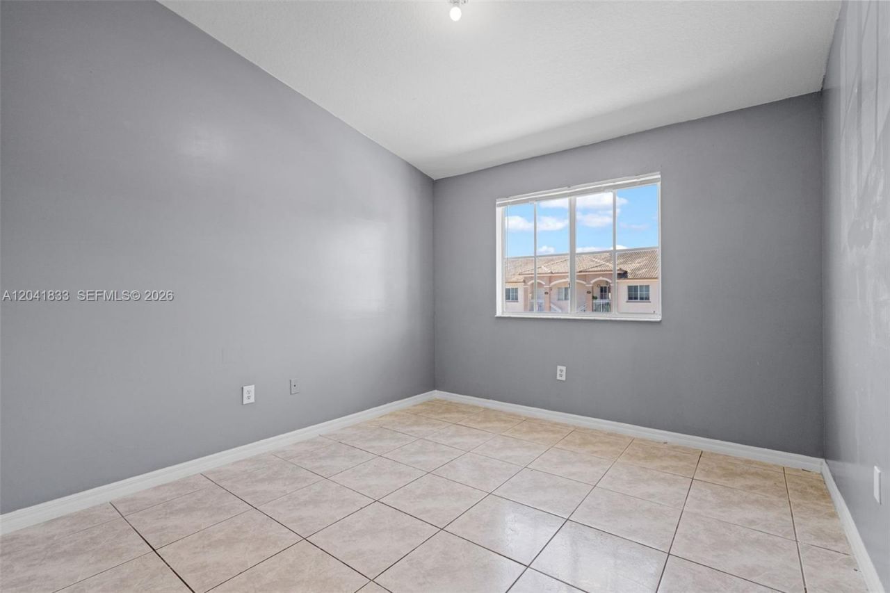 1261 SE 27th St , Unit 201, Homestead, FL 33035 Photo