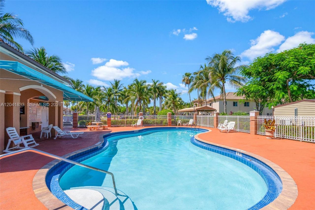 1261 SE 27th St , Unit 201, Homestead, FL 33035 Photo