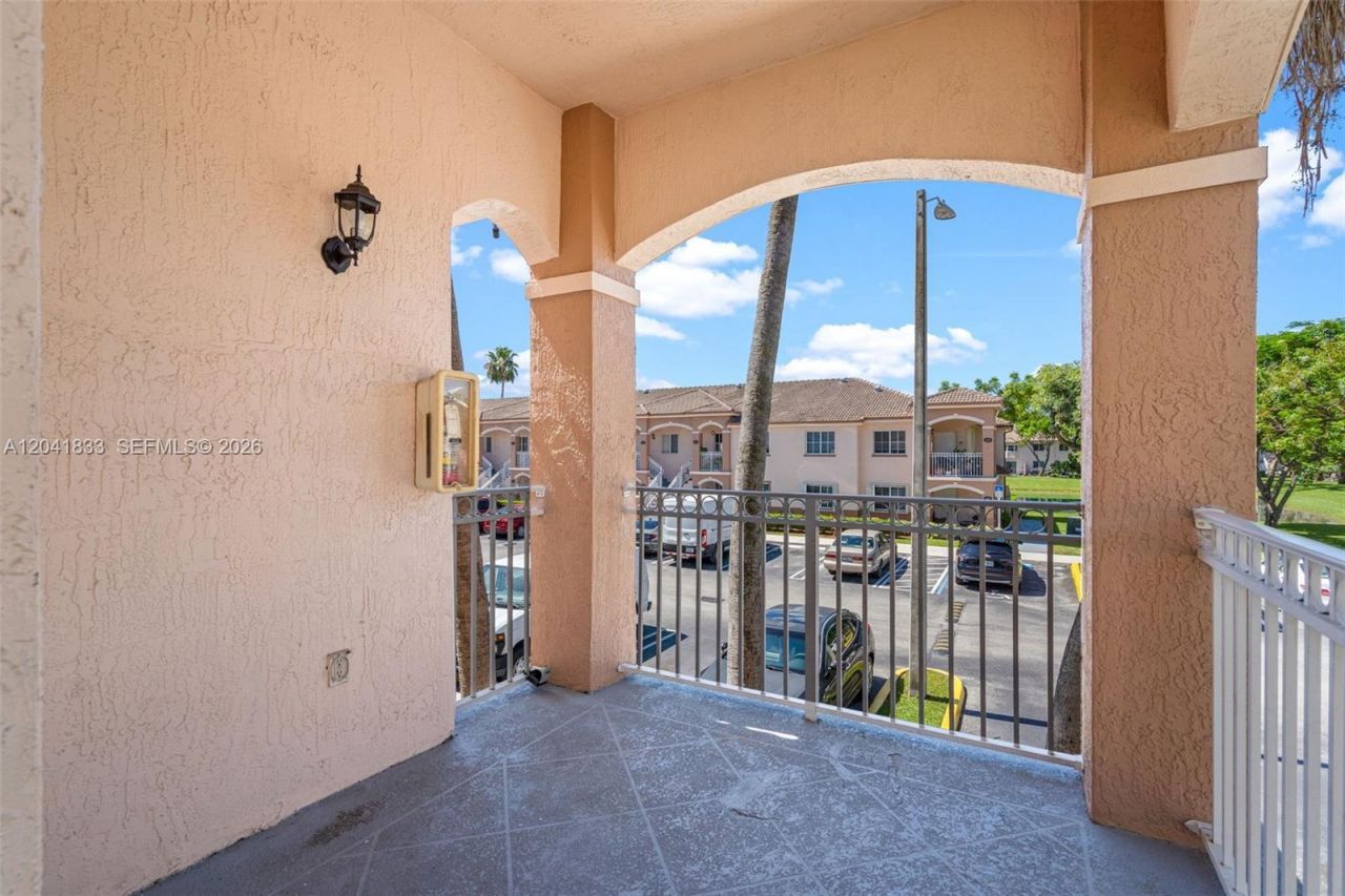 1261 SE 27th St , Unit 201, Homestead, FL 33035 Photo