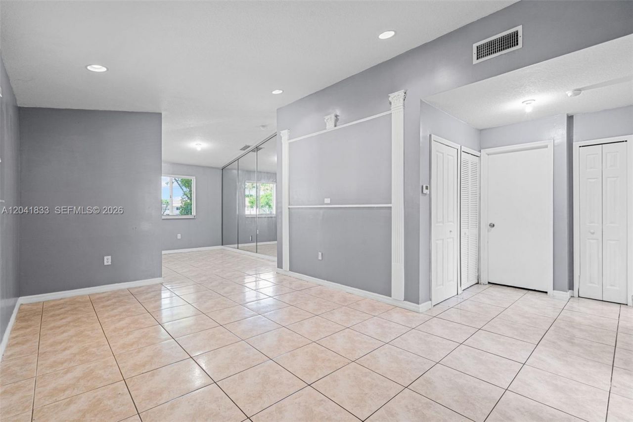 1261 SE 27th St , Unit 201, Homestead, FL 33035 Photo