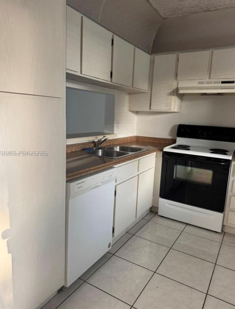 8750 Royal Palm Blvd , Unit 209, Coral Springs, FL 33065 Photo
