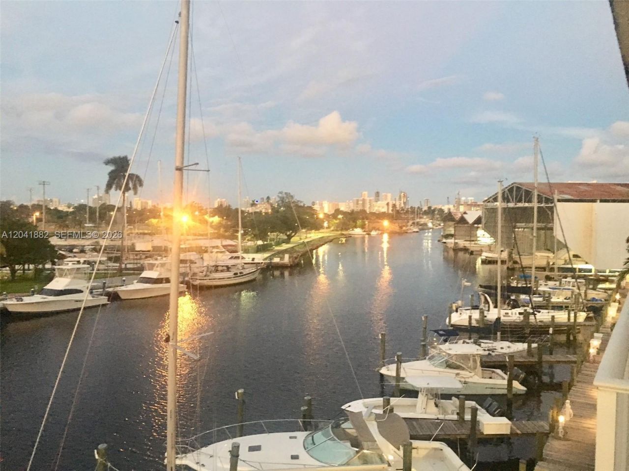 2475 NW 16th Street Rd , Unit 418, Miami, FL 33125 Photo