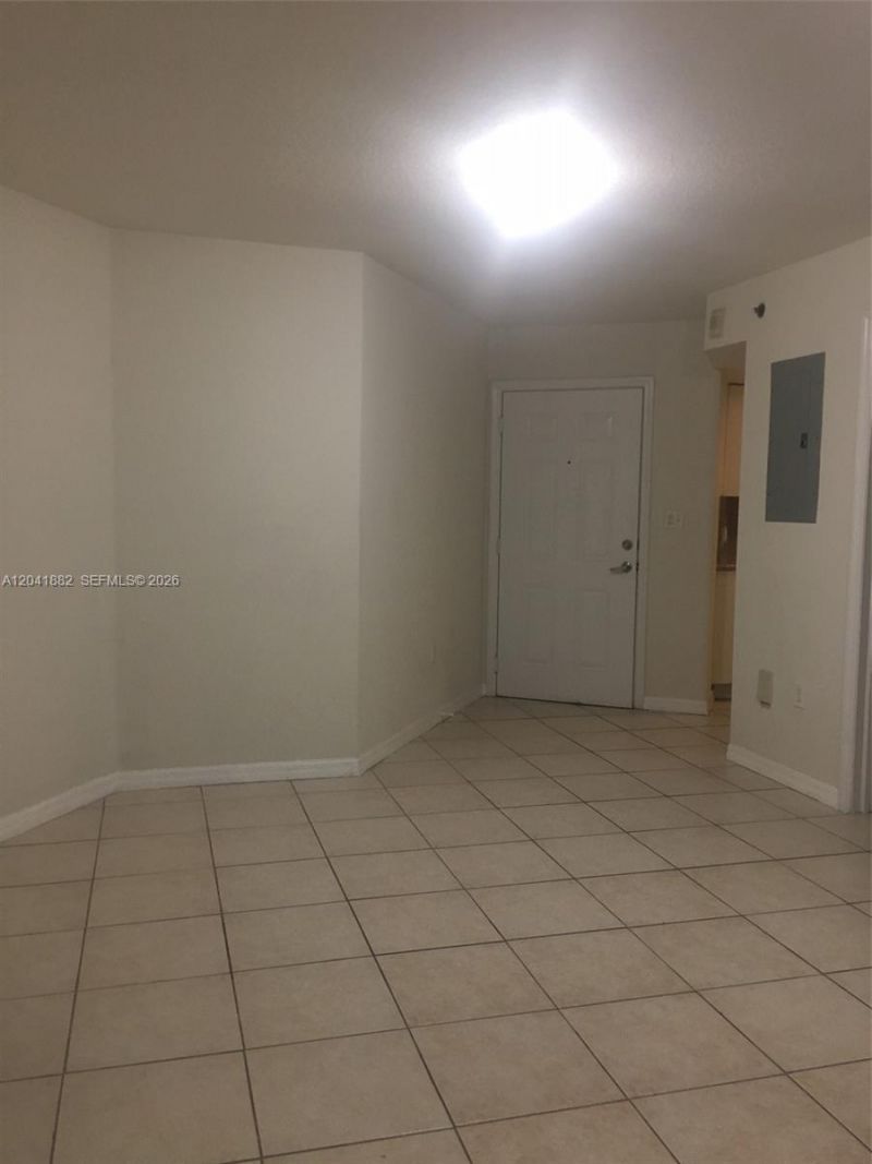 2475 NW 16th Street Rd , Unit 418, Miami, FL 33125 Photo
