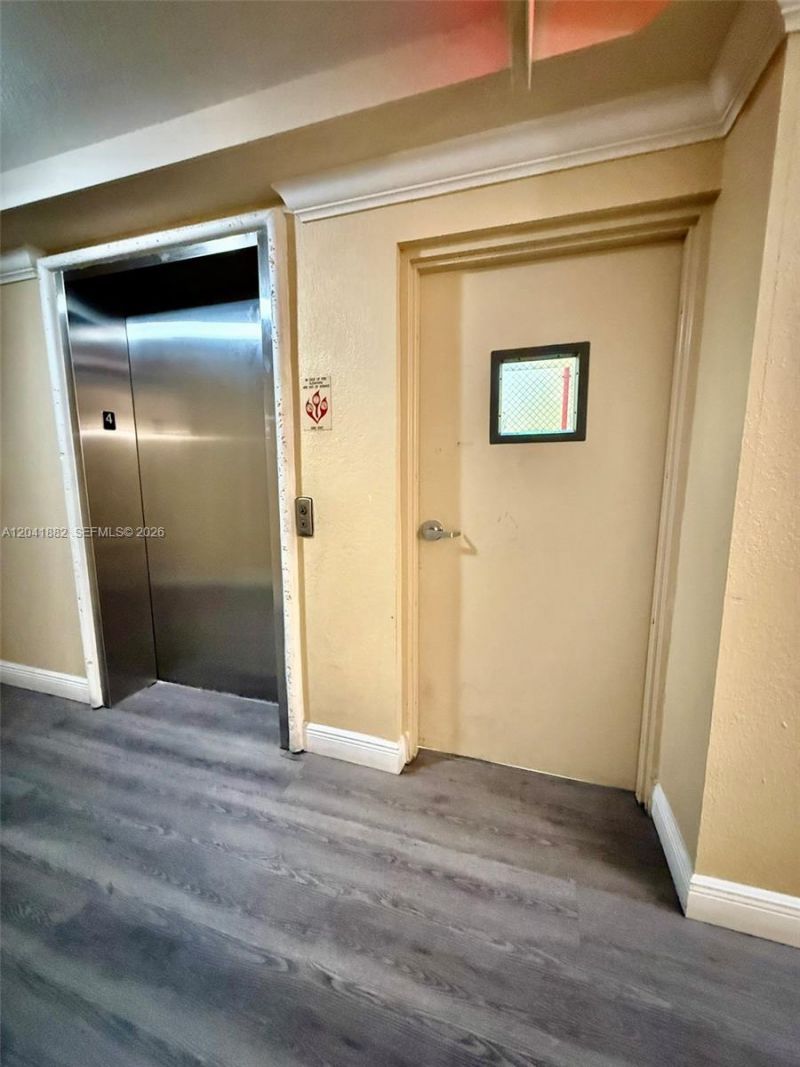 2475 NW 16th Street Rd , Unit 418, Miami, FL 33125 Photo