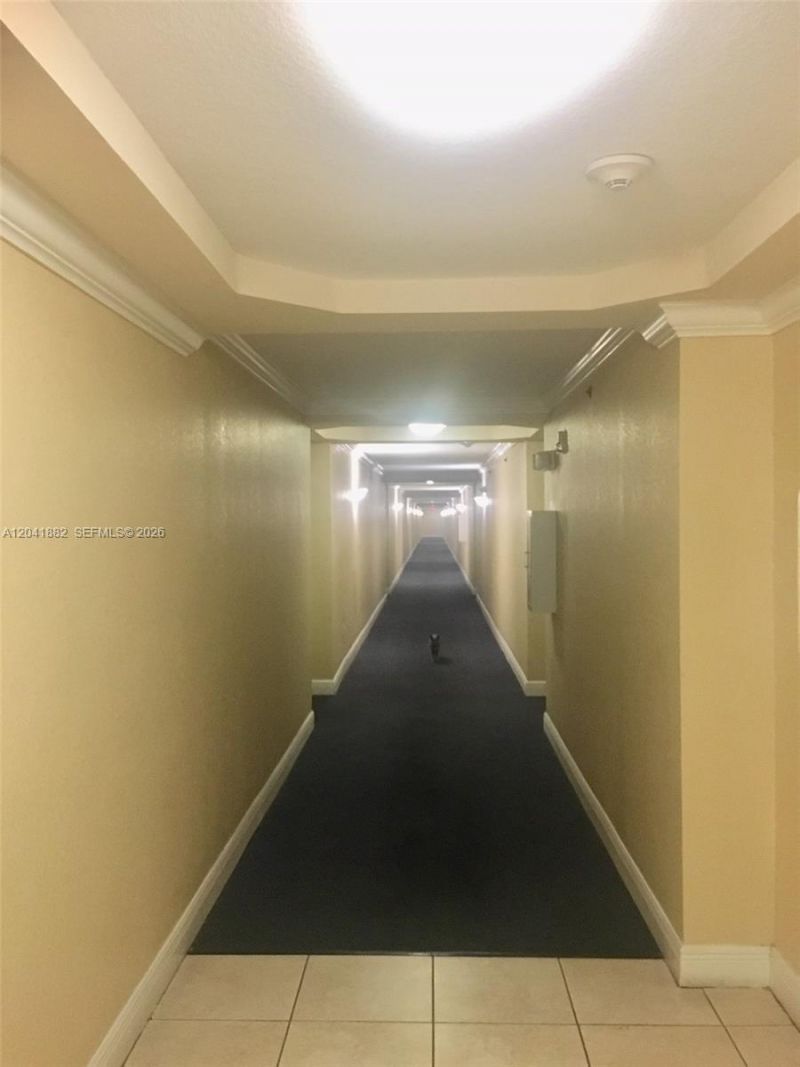 2475 NW 16th Street Rd , Unit 418, Miami, FL 33125 Photo