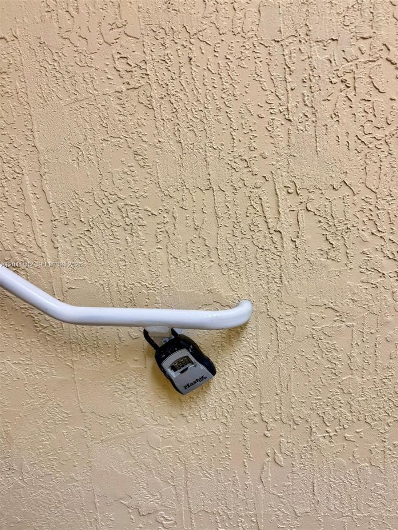 2475 NW 16th Street Rd , Unit 418, Miami, FL 33125 Photo