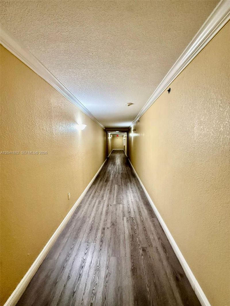 2475 NW 16th Street Rd , Unit 418, Miami, FL 33125 Photo