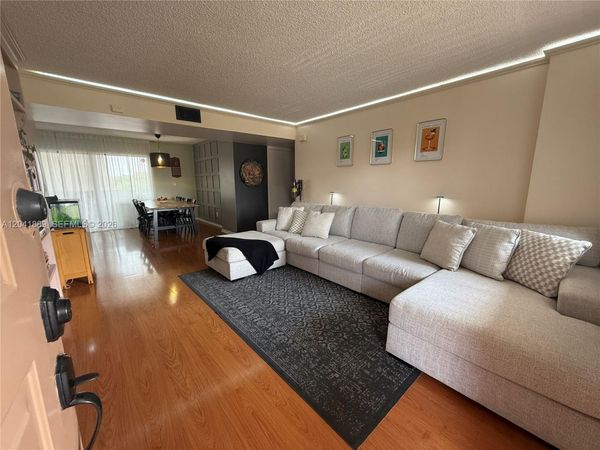 17000 NW 67th Ave , Unit 402, Hialeah, FL 33015