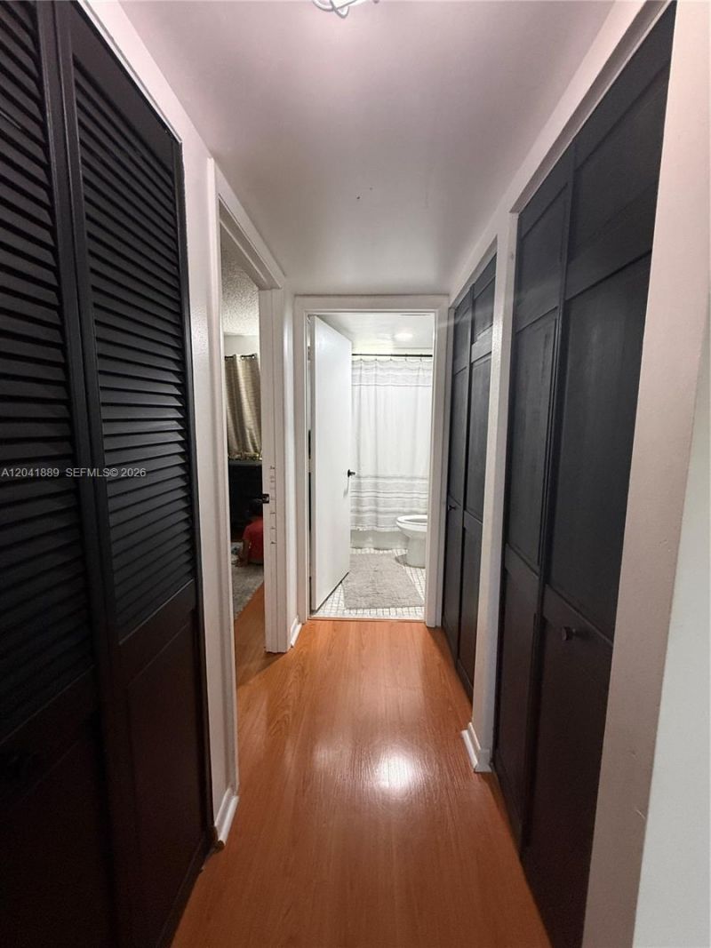 17000 NW 67th Ave , Unit 402, Hialeah, FL 33015 Photo