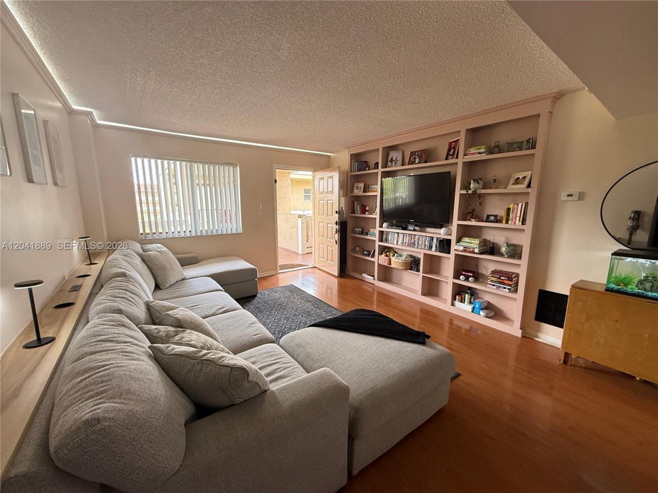 17000 NW 67th Ave , Unit 402, Hialeah, FL 33015 Photo