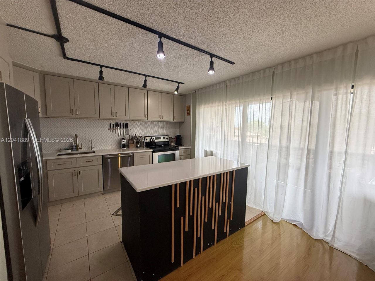 17000 NW 67th Ave , Unit 402, Hialeah, FL 33015 Photo