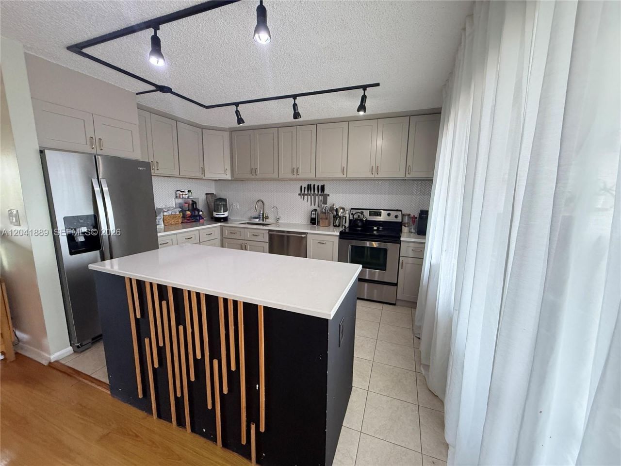 17000 NW 67th Ave , Unit 402, Hialeah, FL 33015 Photo