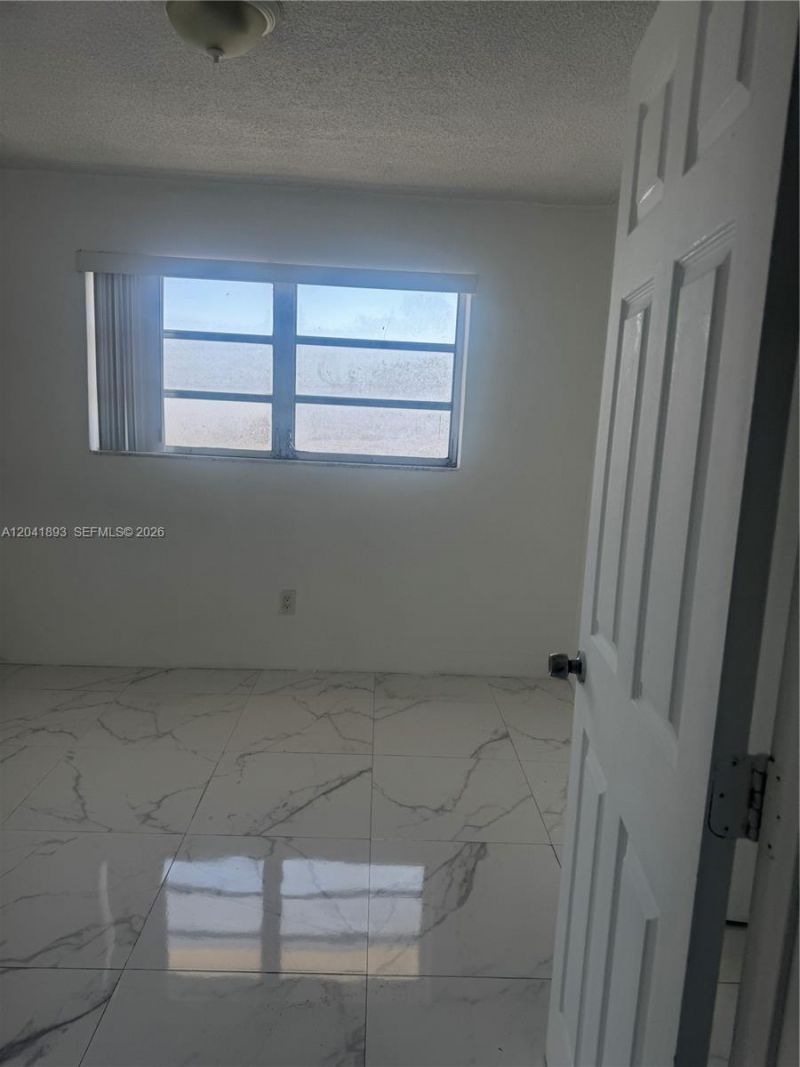 1551 W Okeechobee Rd , Unit 19, Hialeah, FL 33010 Photo