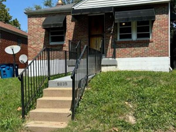 6035 Margaretta Avenue , Pine Lawn, MO 63120