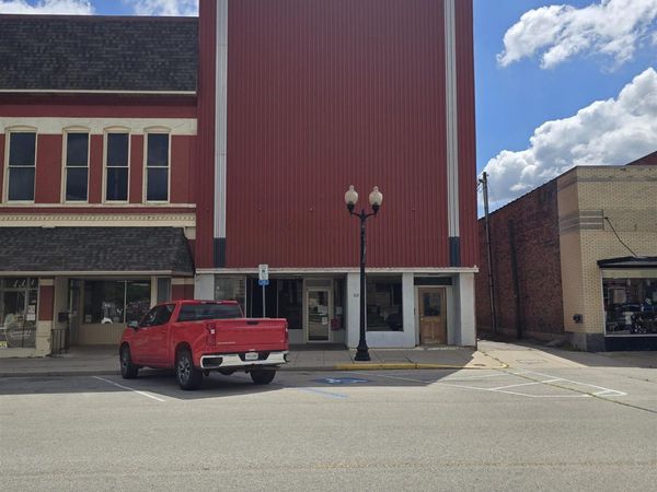 112 N Jefferson Street, Hartford City, IN 47348