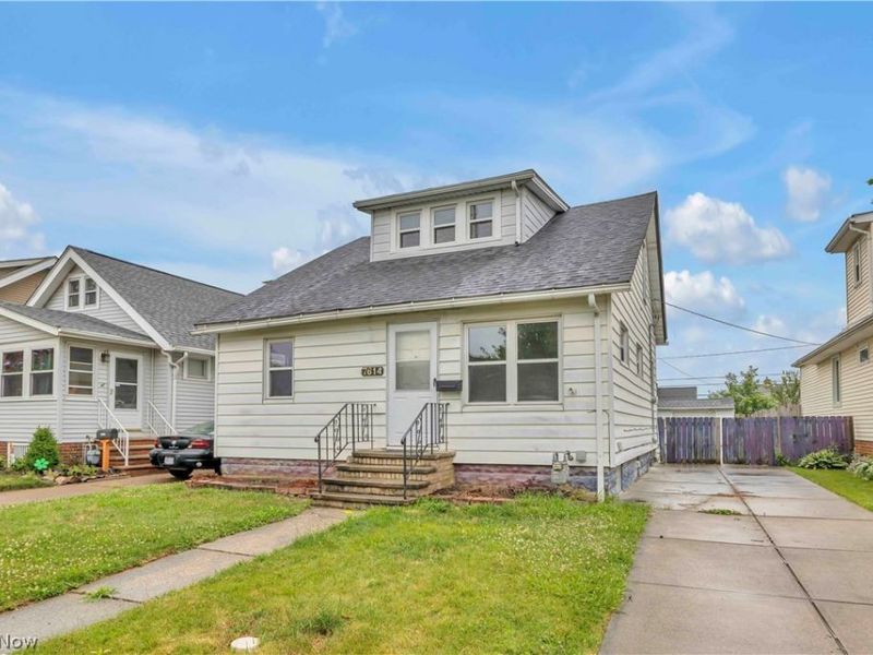 7614 Spring Garden Road, Parma, OH 44129 Photo 2