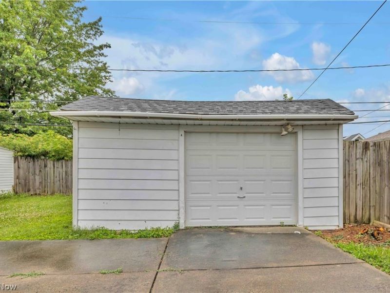 7614 Spring Garden Road, Parma, OH 44129 Photo 29