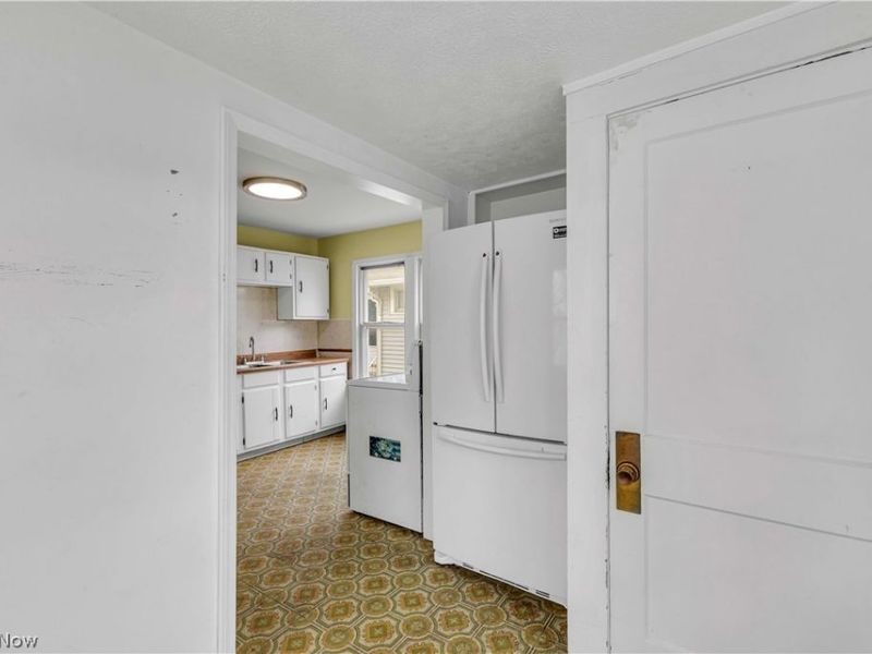 7614 Spring Garden Road, Parma, OH 44129 Photo 3