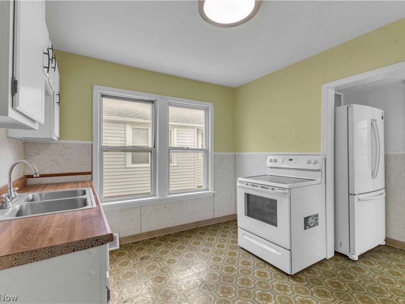 7614 Spring Garden Road, Parma, OH 44129 Photo 6