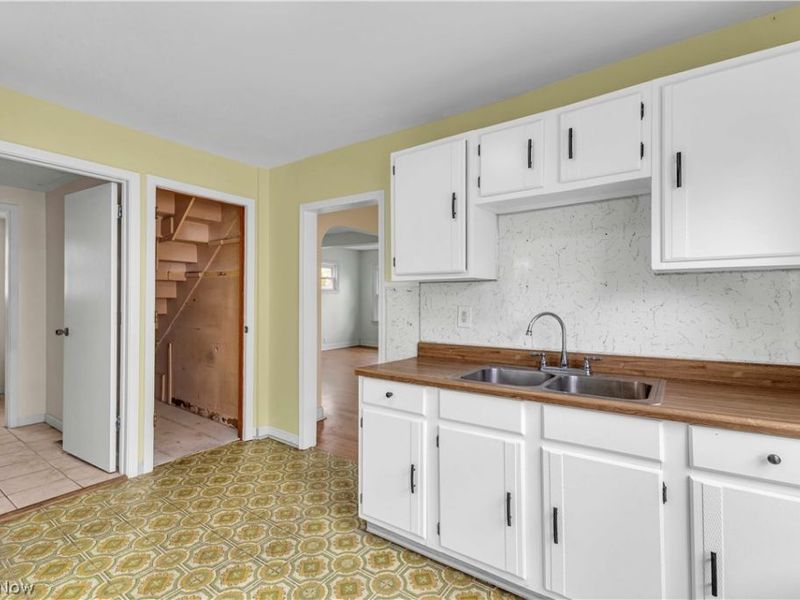7614 Spring Garden Road, Parma, OH 44129 Photo 7