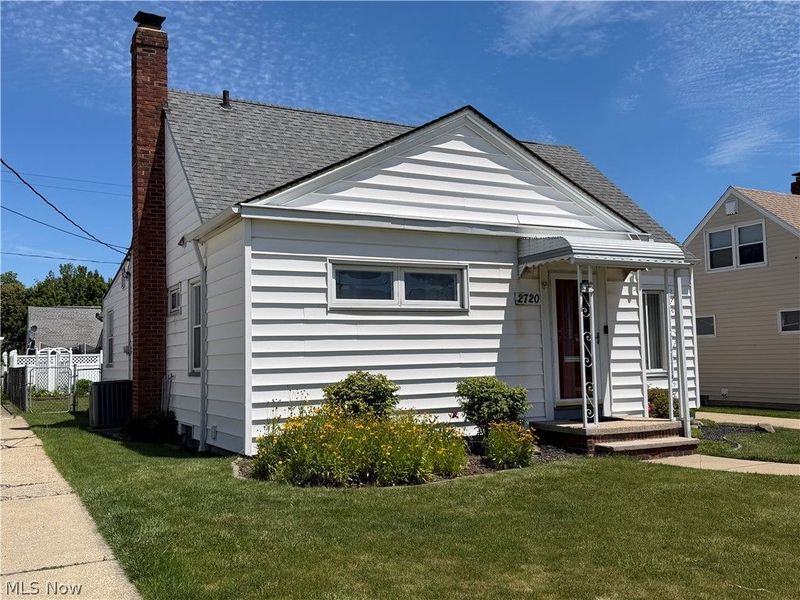 2720 Walbrook Avenue, Cleveland, OH 44109 Photo 2