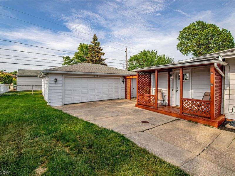 10340 Terrace Court, Parma, OH 44130 Photo 8