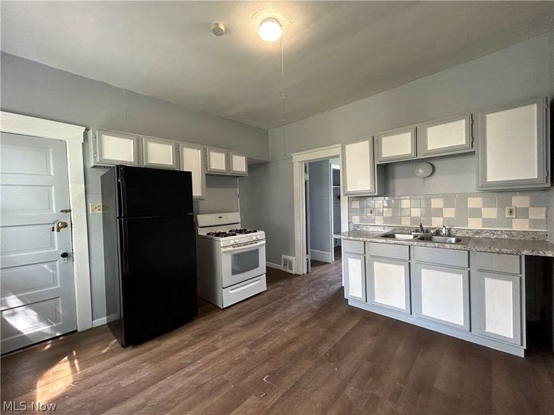 3403 Fulton Road, Unit DOWN, Cleveland, OH 44109 Photo 15