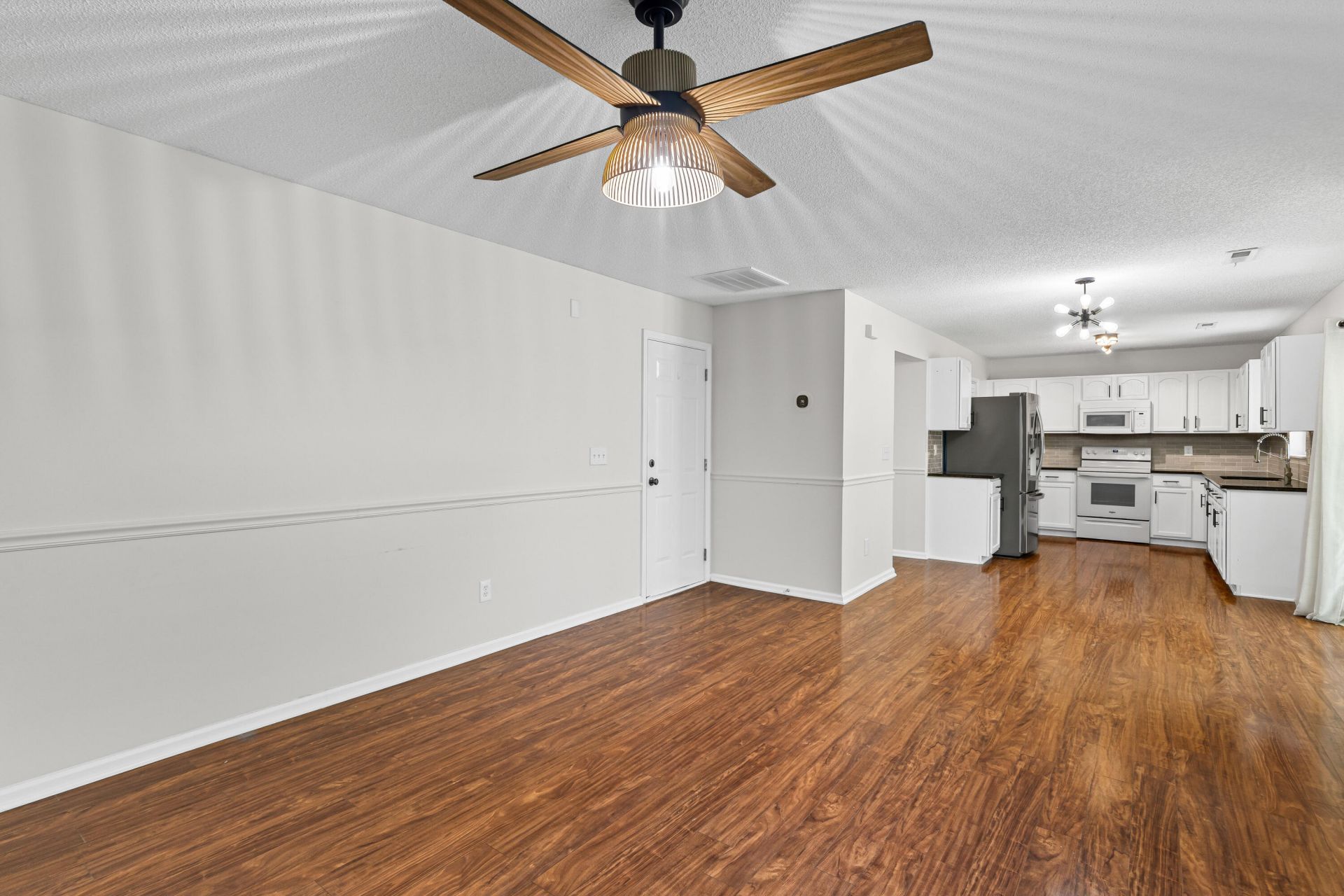 5143 Ballantine Drive Photo 17