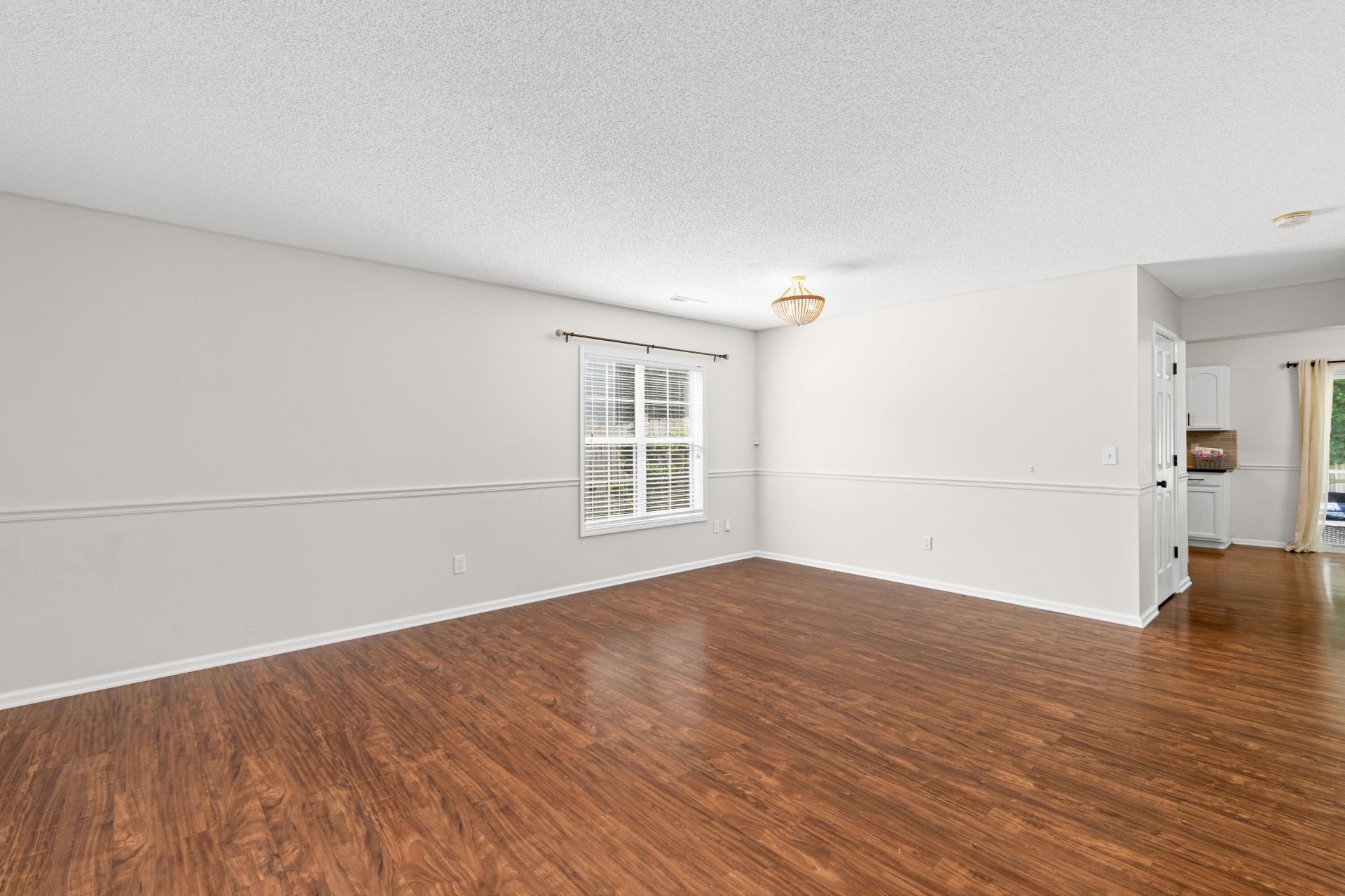 5143 Ballantine Drive Photo 5