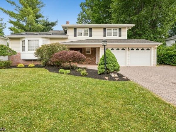 8 Norwood Rd, Springfield, NJ 07081