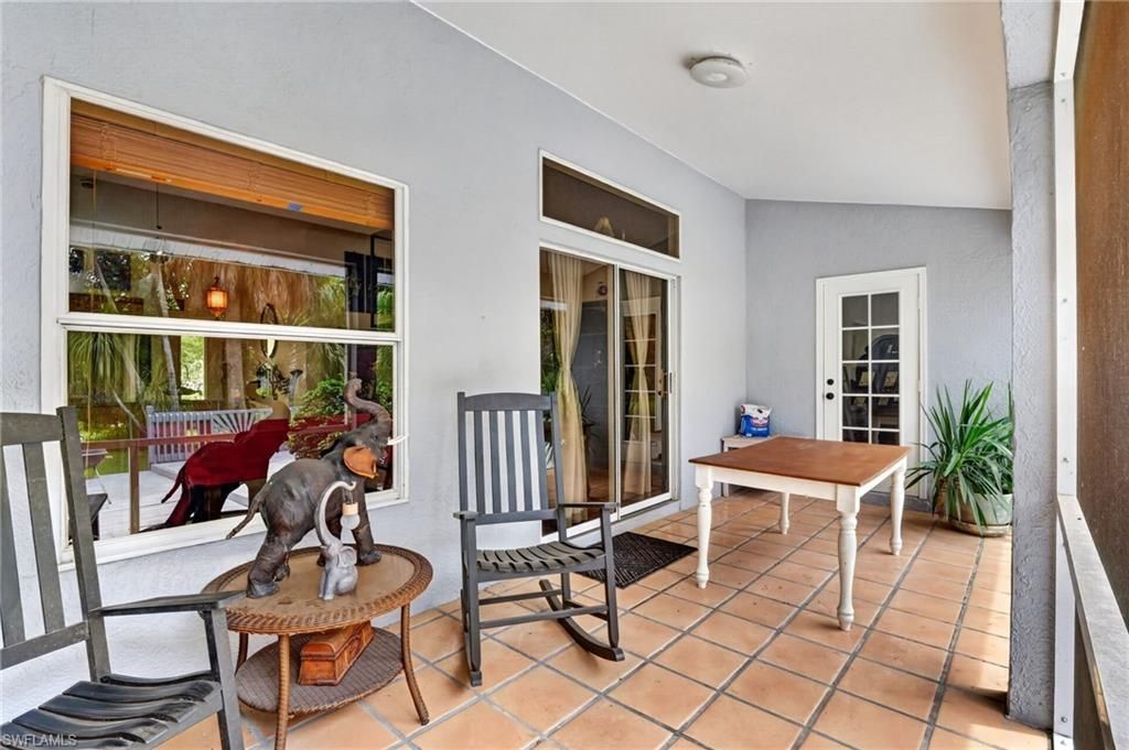 2581 4th Ave Ne, Naples, FL 34120 Photo